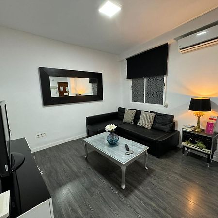 A 20 Pasos Del Museo Picasso Appartement Málaga Buitenkant foto