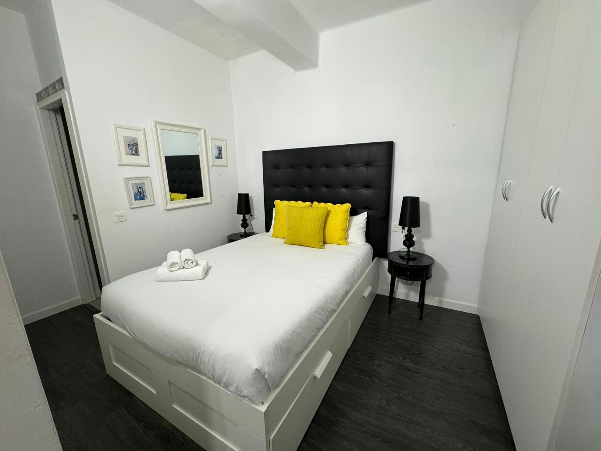 A 20 Pasos Del Museo Picasso Appartement Málaga Buitenkant foto